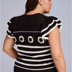 Adorable Crochet-knit Sweater | Size 2X